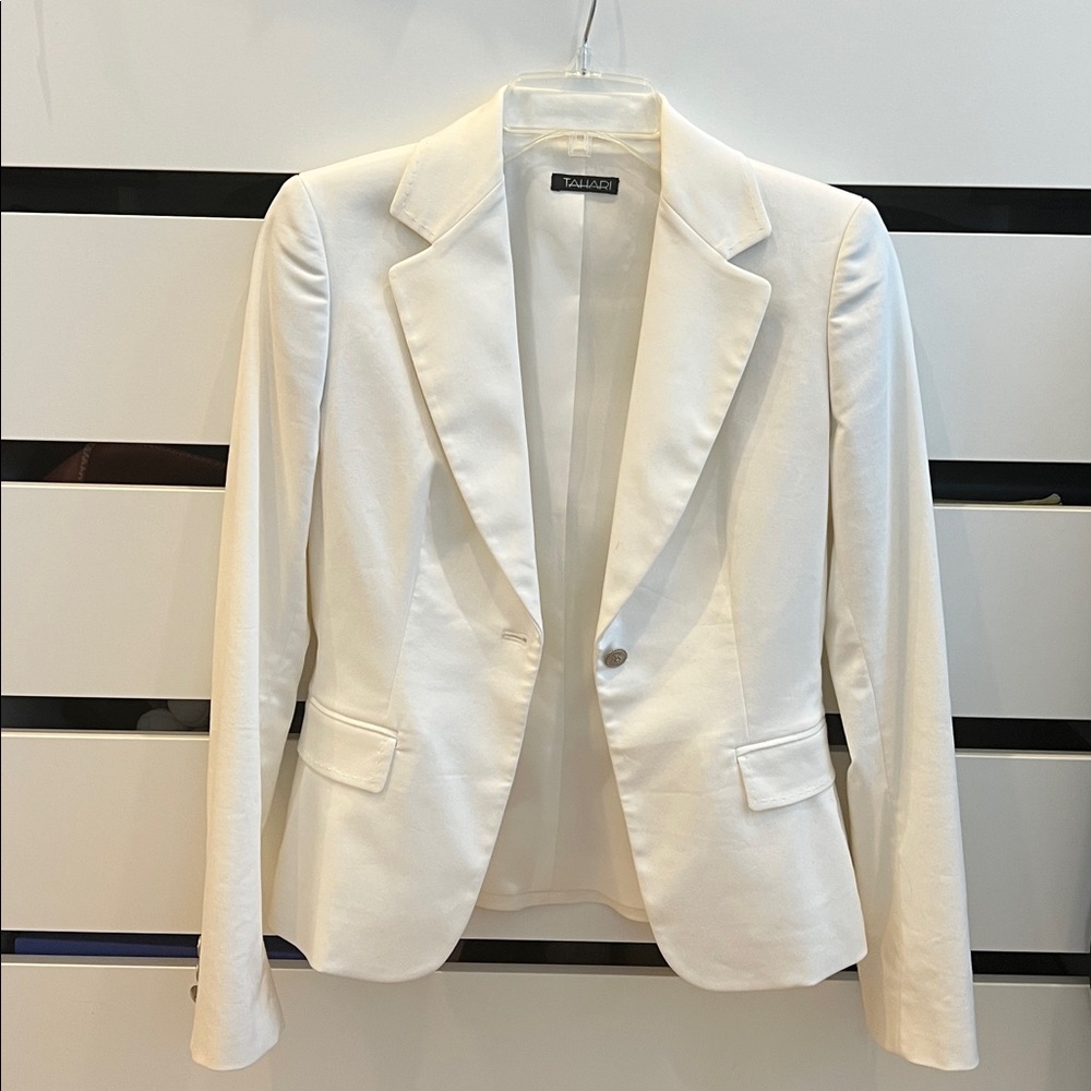 Tahari Elegant White Blazer